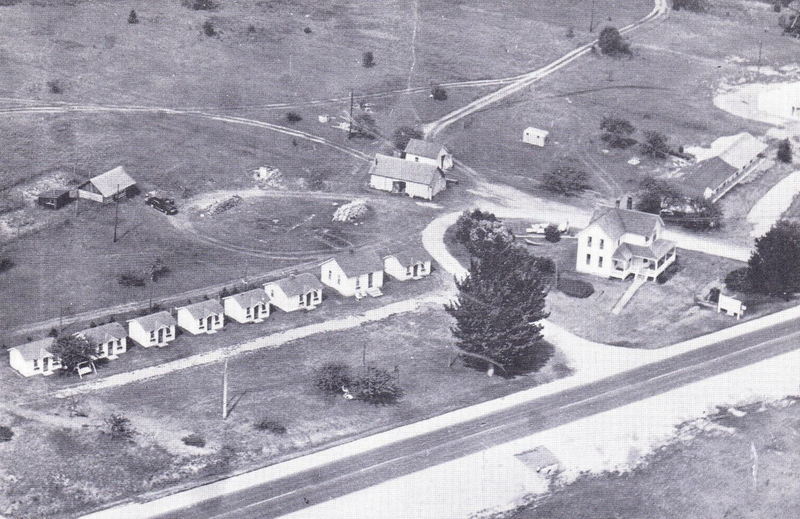 Blue Horizon Motel - Vintage Postcard (newer photo)